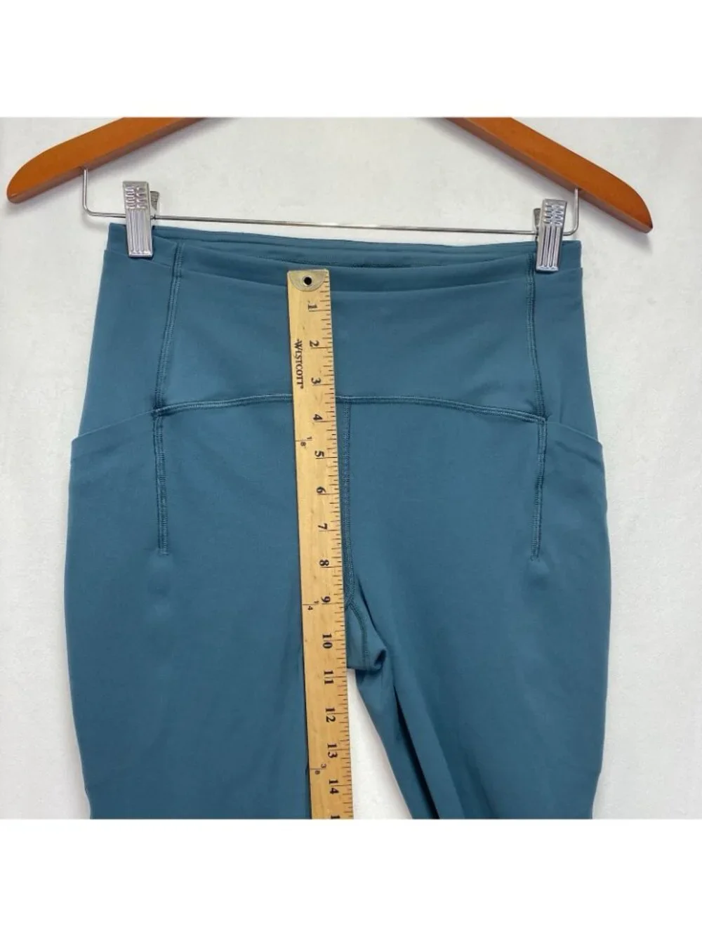 lululemon athletica excellent pre